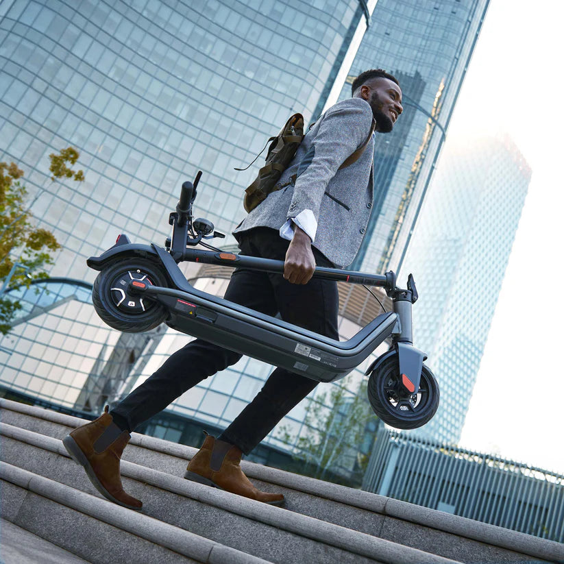 NIU KQi3 Pro Electric Kick Scooter - Refurbished (Good) - Falcon Scooters